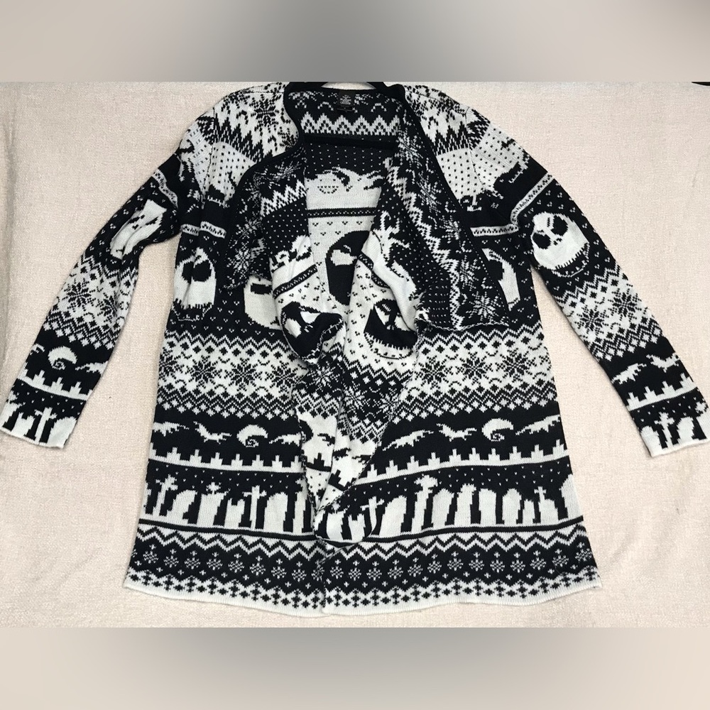 Disney Black and White Zigzag Sweater